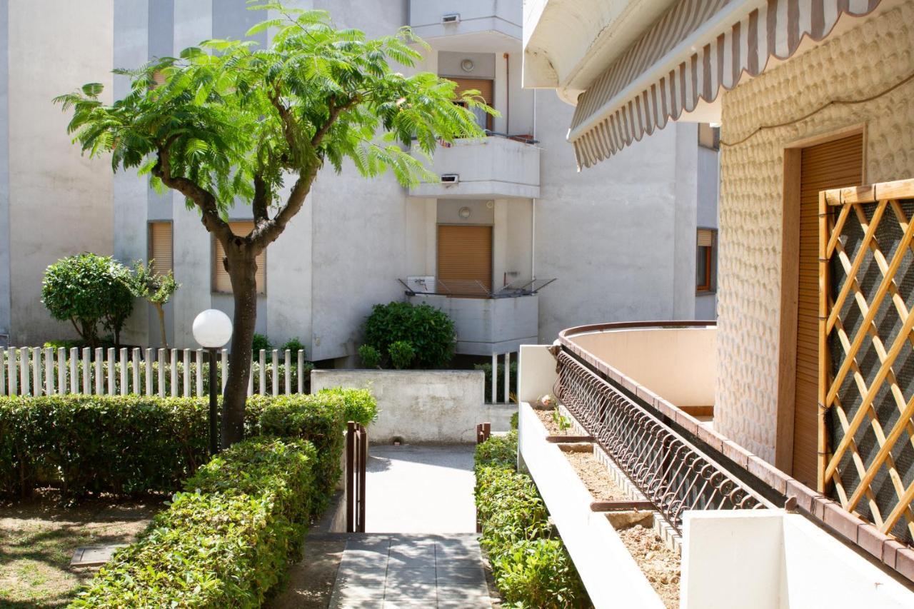 Grande Appartamento Sul Lungomare A Villa Rosa Alba Adriatica Exterior foto